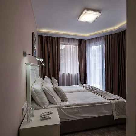 Caro & 3* ヴァルナ