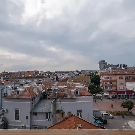 Caro & ホテル ヴァルナ