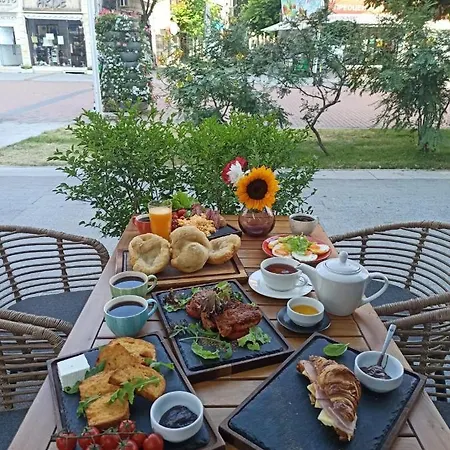 Caro & Hotel Varna