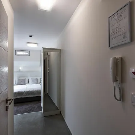 Hotel Caro & 3*