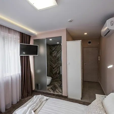 Hotel Caro & 3*